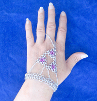 Japanese lace triangle handflower